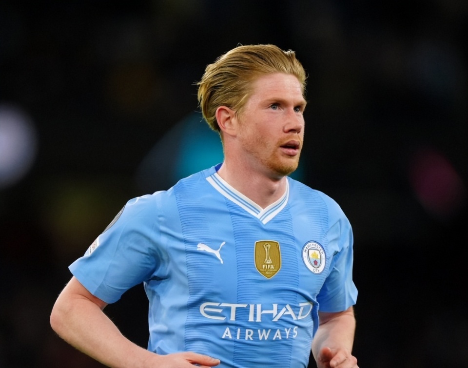 北京时间12月8日00：30，德甲联赛第13轮将上演一场关键对决，排名第三的多特蒙德坐镇主场信号伊杜纳公园球场，迎战状态火热的霍芬海姆。