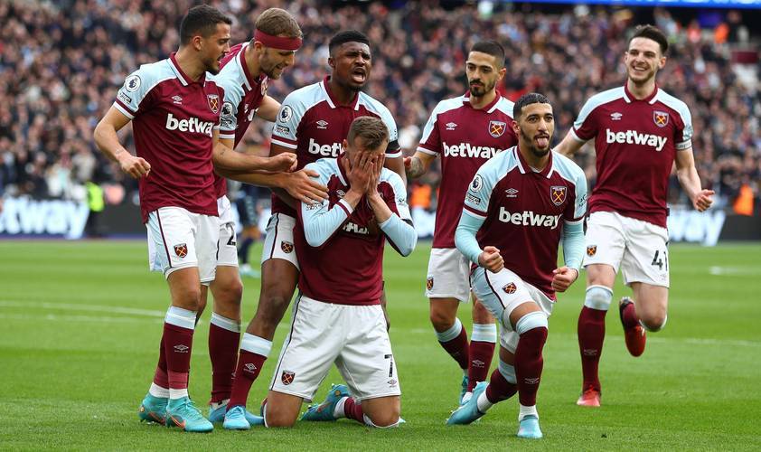 半场：莱比锡0-0不莱梅，巴克豪斯多次扑救