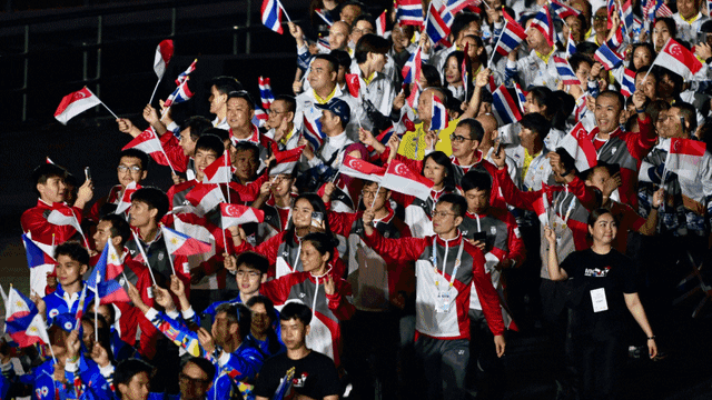 足球巴西名宿点评国足：需要更多年轻力量